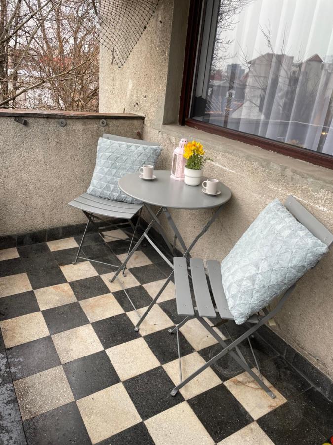 Apartament 2 *