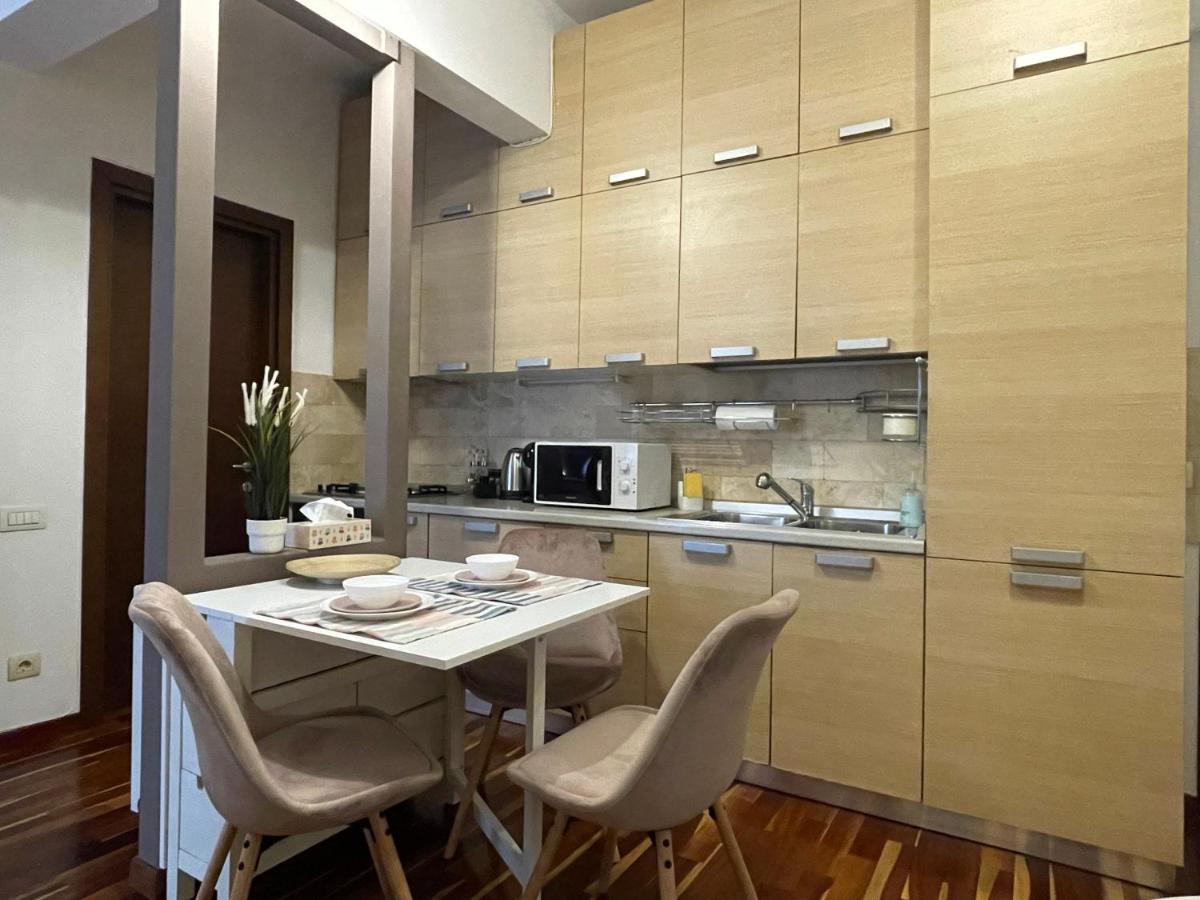 Apartament 2 Bucureşti